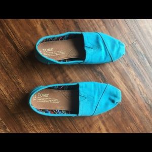 Toms blue size 7.5